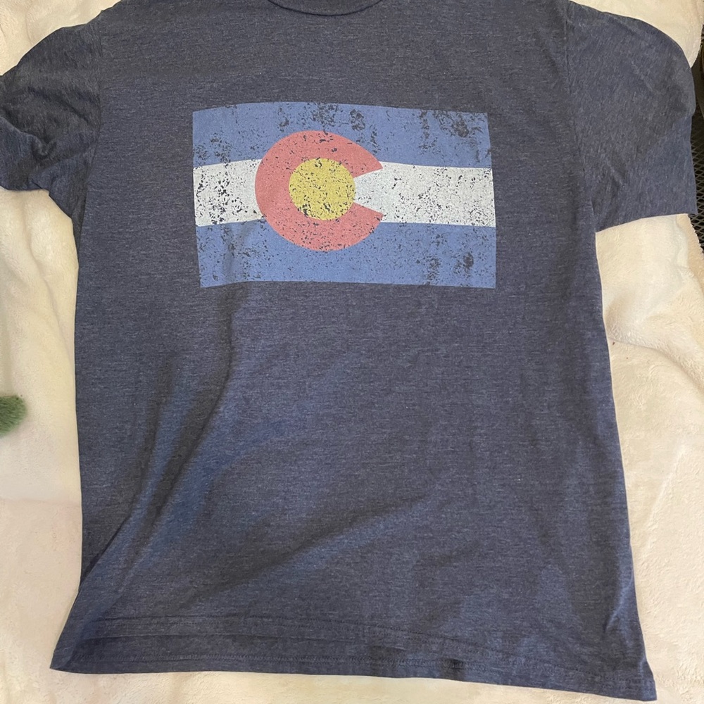 Blue and Red Colorado Flag Short Sleeve Tee